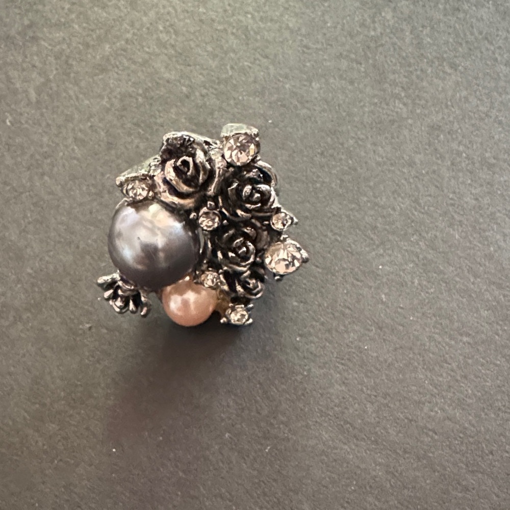 Silver Floral Pearl Cluster Ring - Grey and Light Pink size 7.5